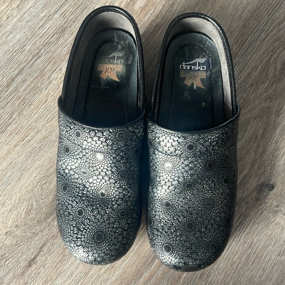 Dansko Clogs Size 37 ( US 6.5-7) - Picture 11 of 16